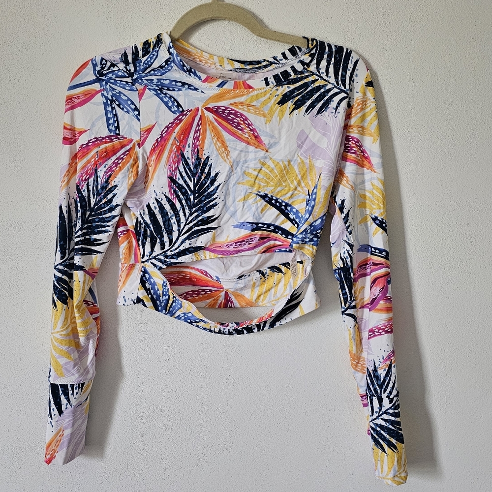 Calia tropical floral cropped rashguard top with keyhole. Size medium.